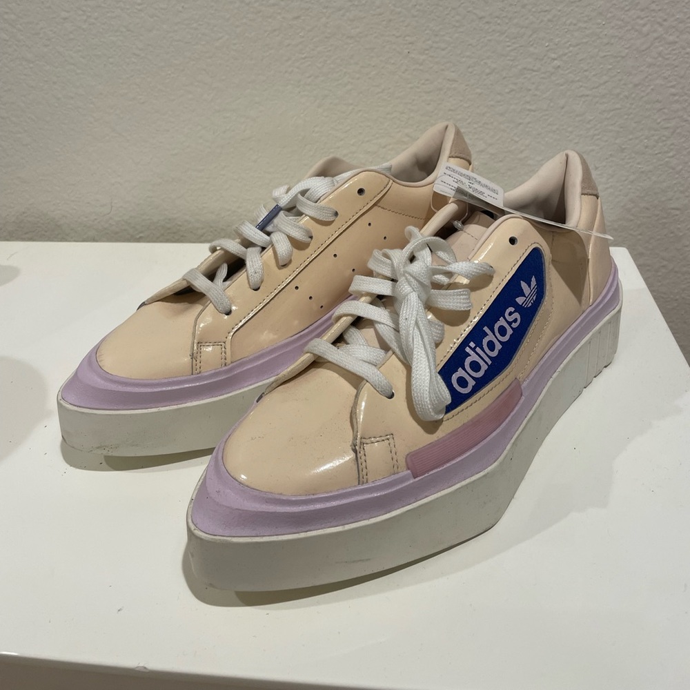 Adidas sneakers unisex